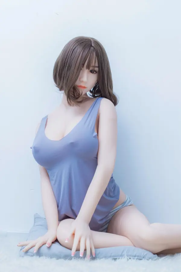 Mia 85 E 168cm 4 – realistic sex doll